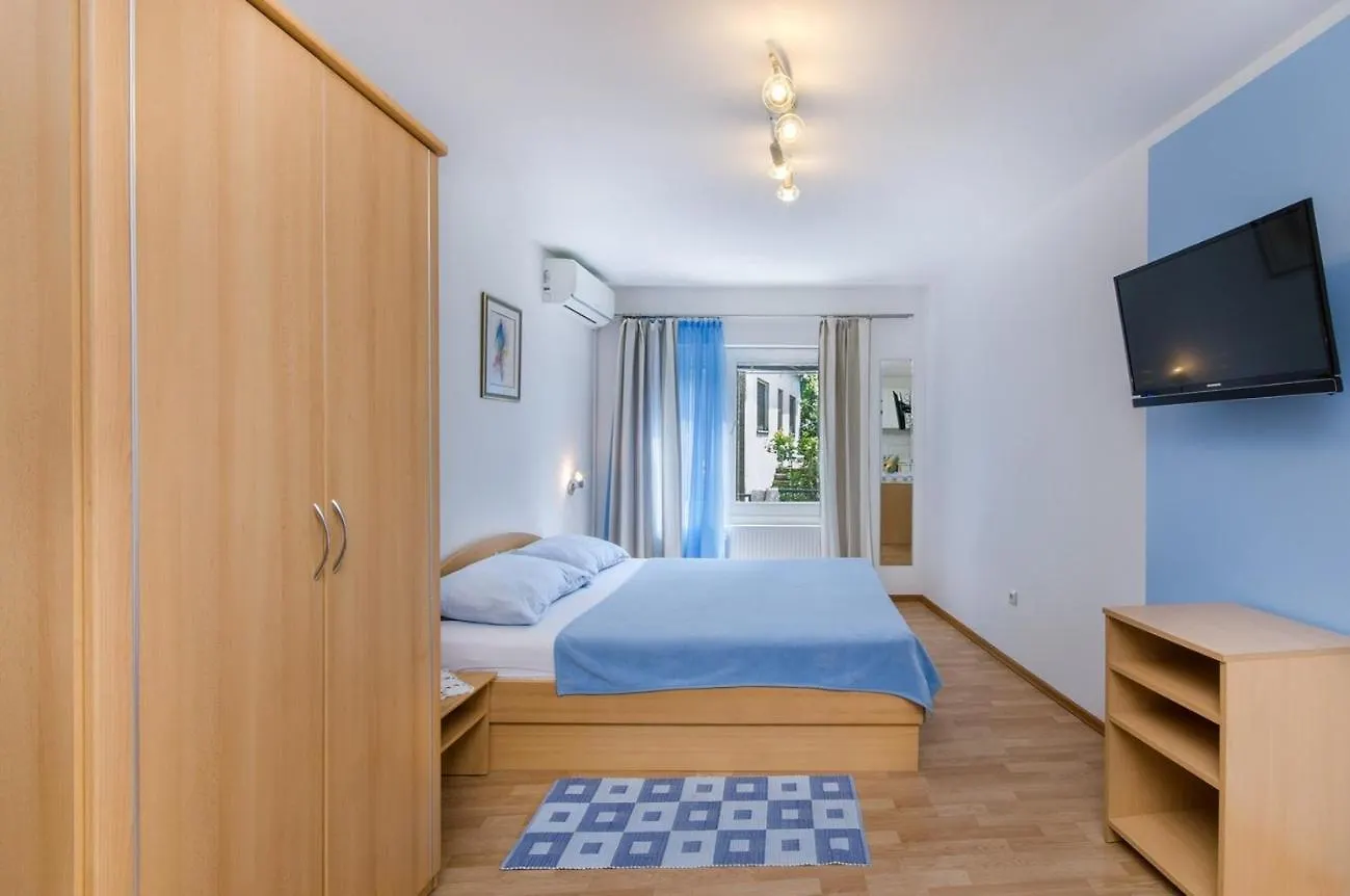 Apartments With A Parking Space Selce, Crikvenica - 22545