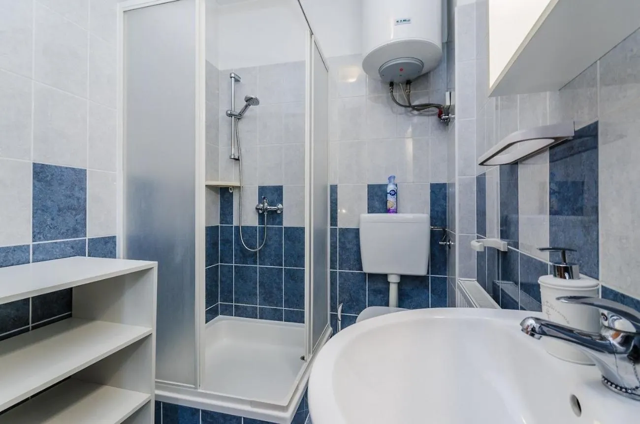 Apartments With A Parking Space Selce, Crikvenica - 22545 Croatia