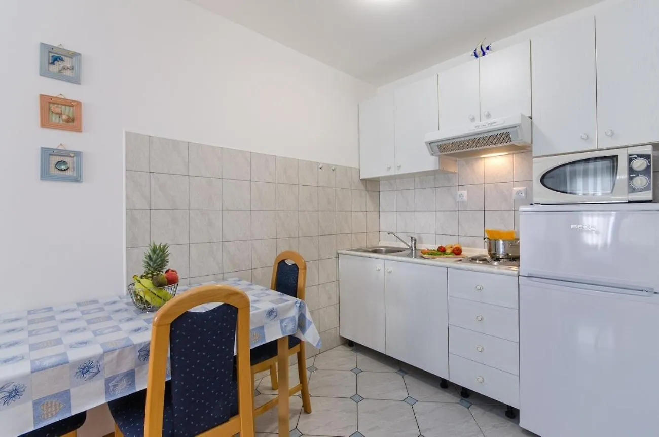 Apartments With A Parking Space Selce, Crikvenica - 22545